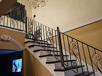 Interior railings